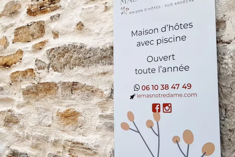 chambre d'hôtes Grospierres Ardèche mas